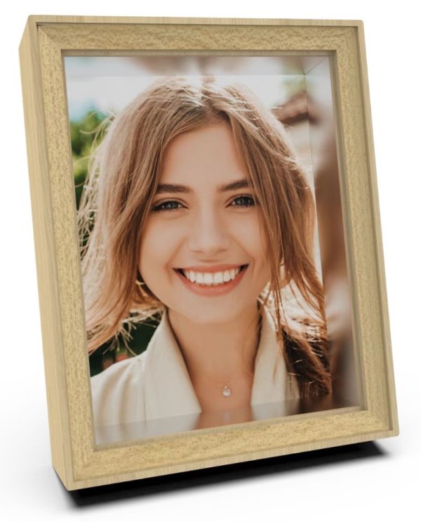7.9 Holo Frame
